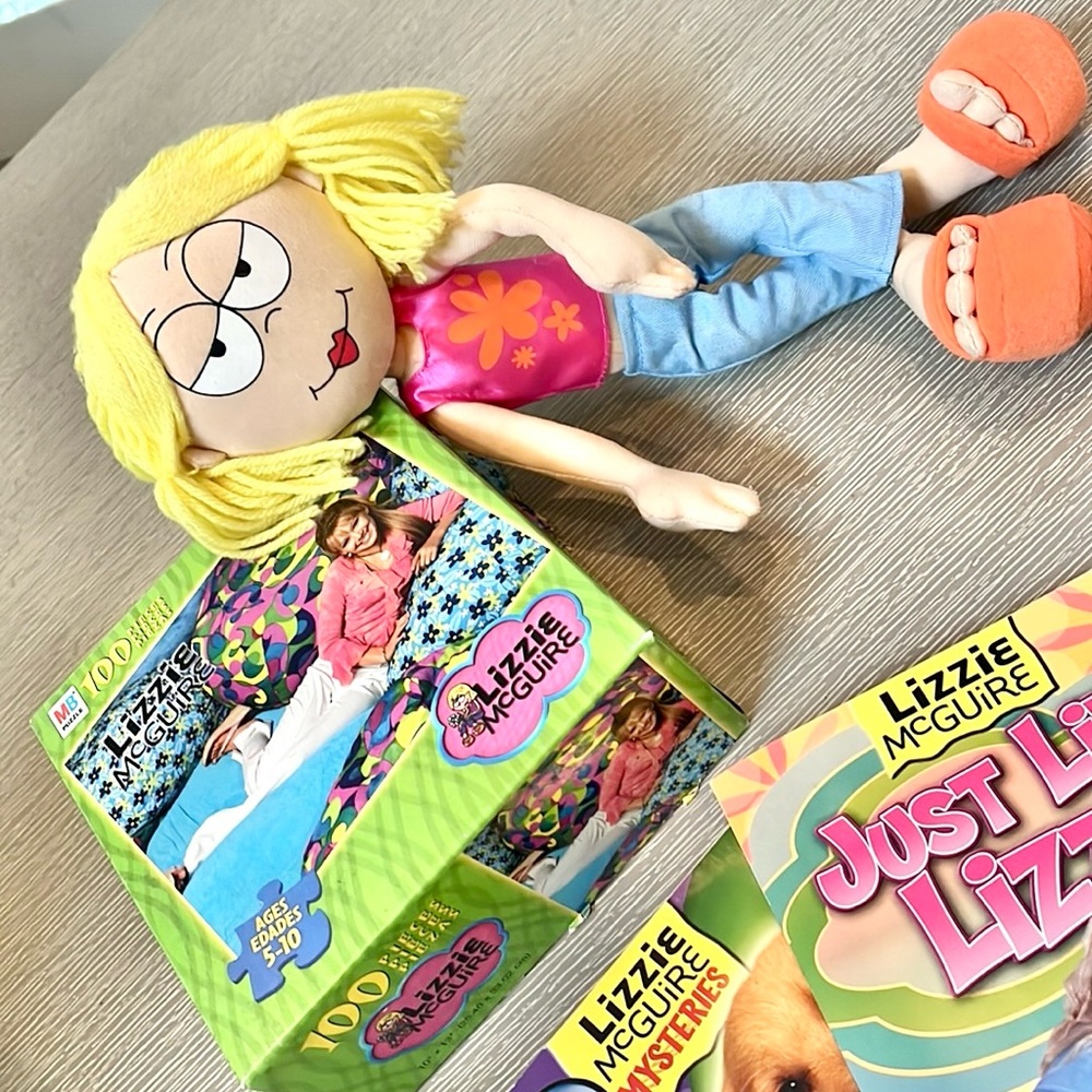 Disney Lizzie McGuire Bundle - Picture 3 of 16